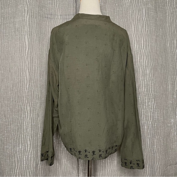 Chico’s Design silk Mandarin blouse - Picture 2 of 9